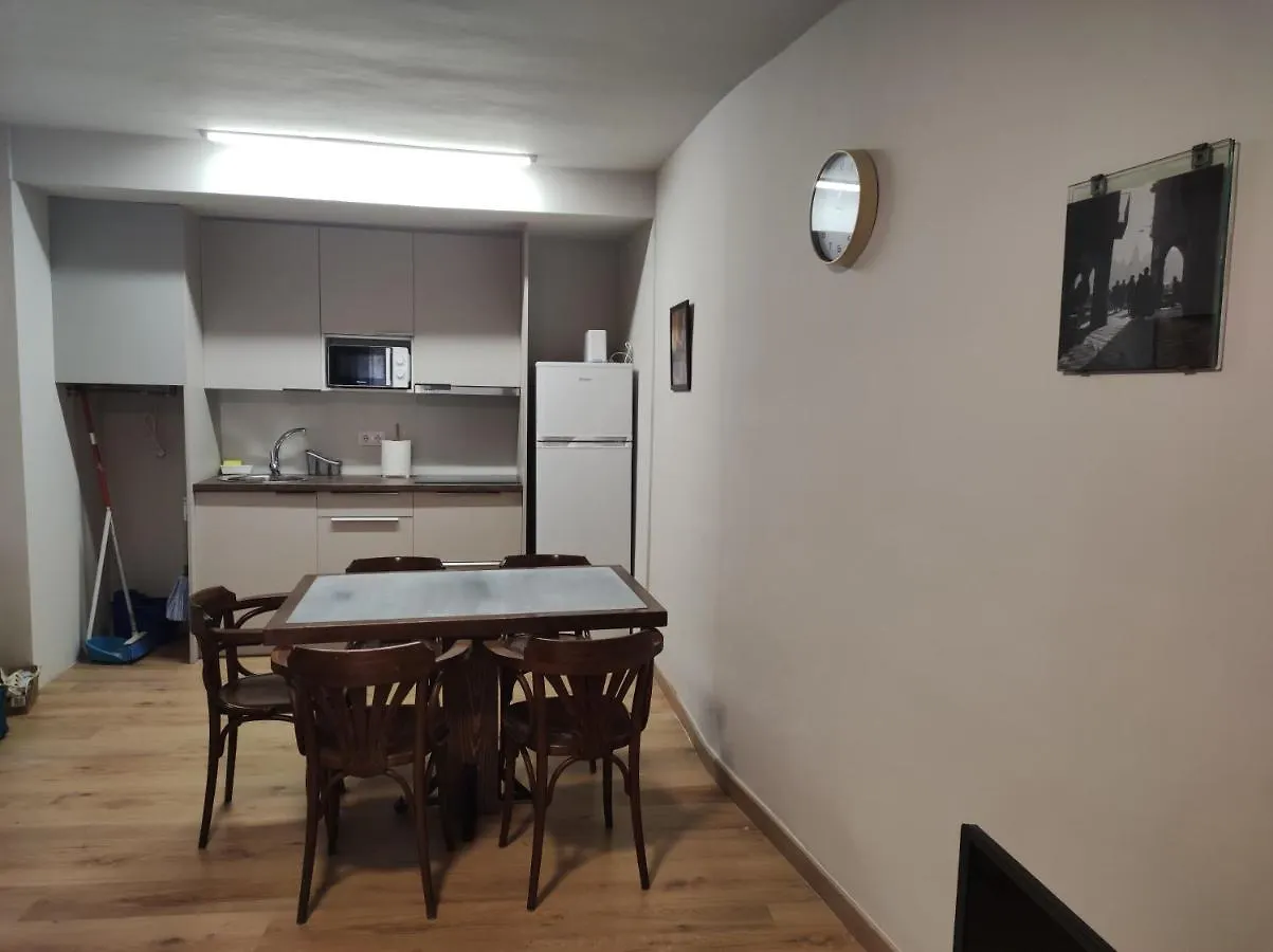 Apt 1 Acollidor Al Centre Historic De Vic Aptgarbi Spain